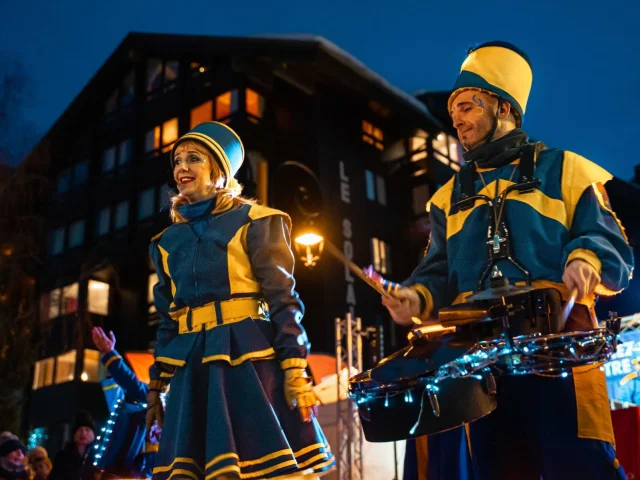 Deux artistes au Carnaval de Val d'Isère