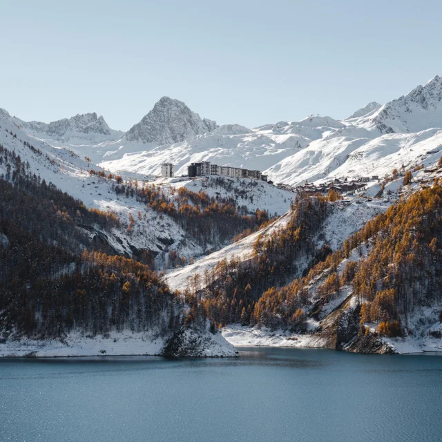 Lac du Chevril con Tignes sullo sfondo