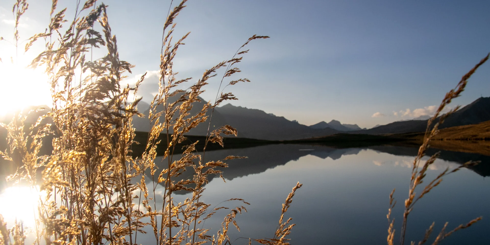 Coucher de soleil en automne au lac de l'Ouillette