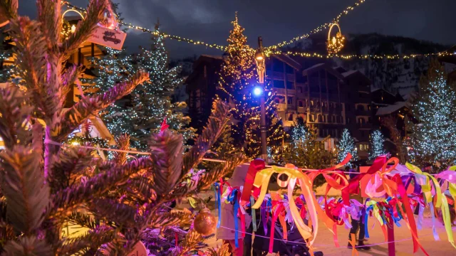 La Magie de Noël sur la place de l'Office de Tourisme